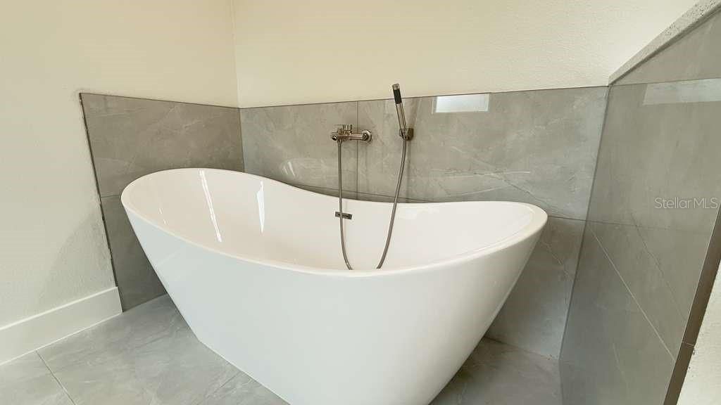 待售: $314,900 (4 贝兹, 3 浴室, 1892 平方英尺)