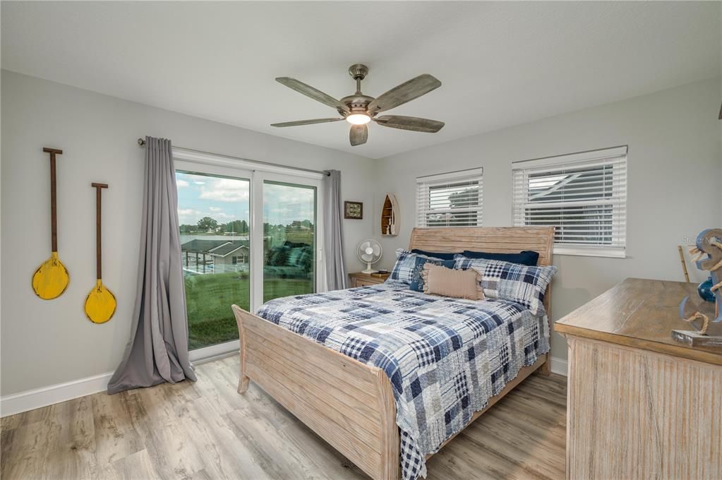 На продажу: $699,900 (3 спален, 2 ванн, 2002 Квадратных фут)