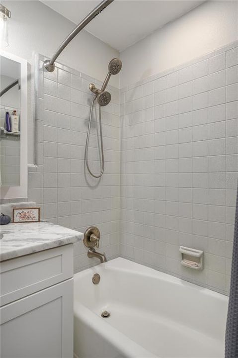 На продажу: $699,900 (3 спален, 2 ванн, 2002 Квадратных фут)