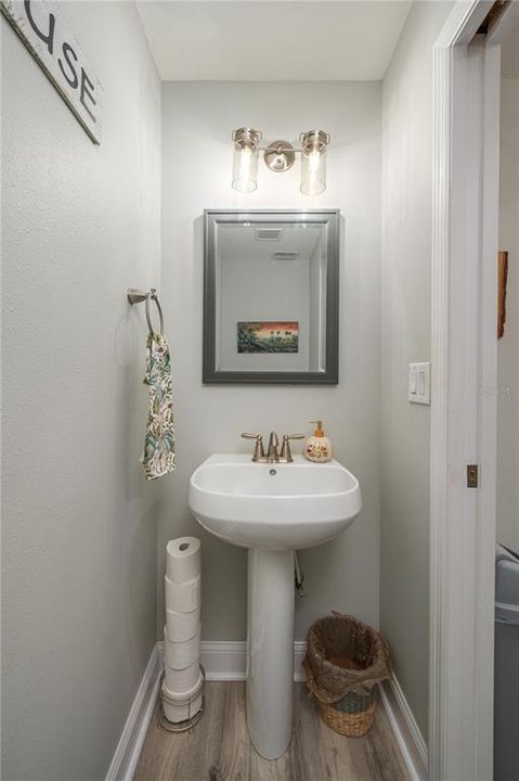 На продажу: $699,900 (3 спален, 2 ванн, 2002 Квадратных фут)