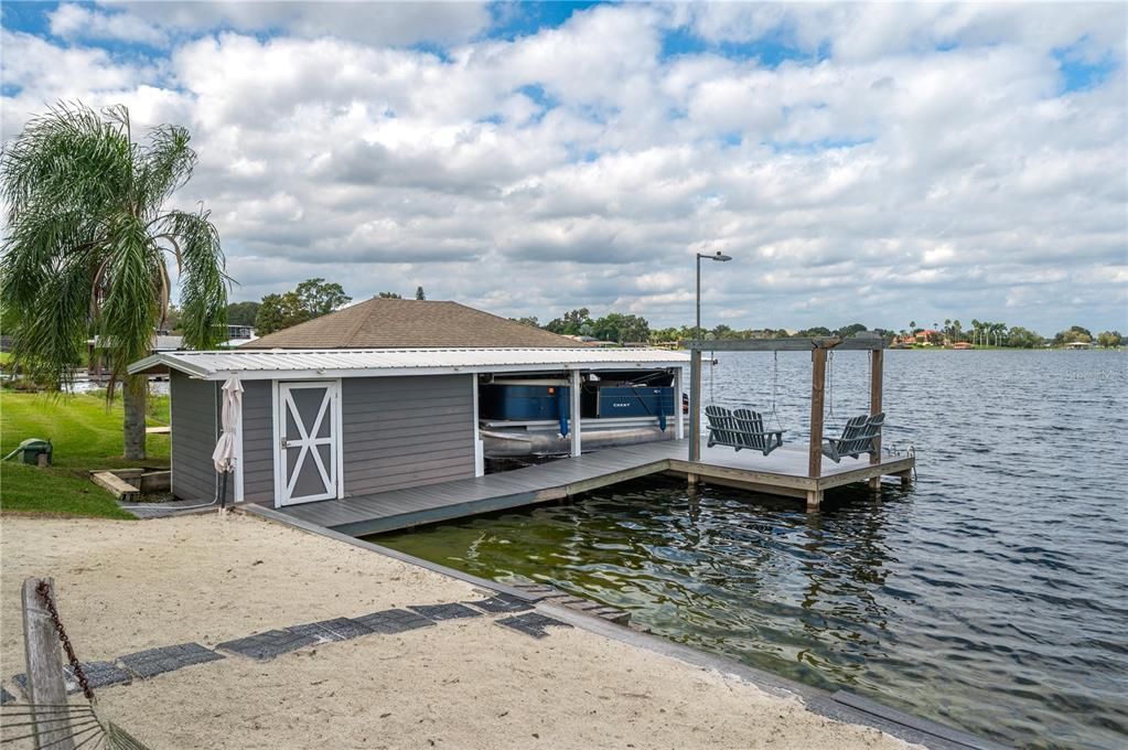 На продажу: $699,900 (3 спален, 2 ванн, 2002 Квадратных фут)