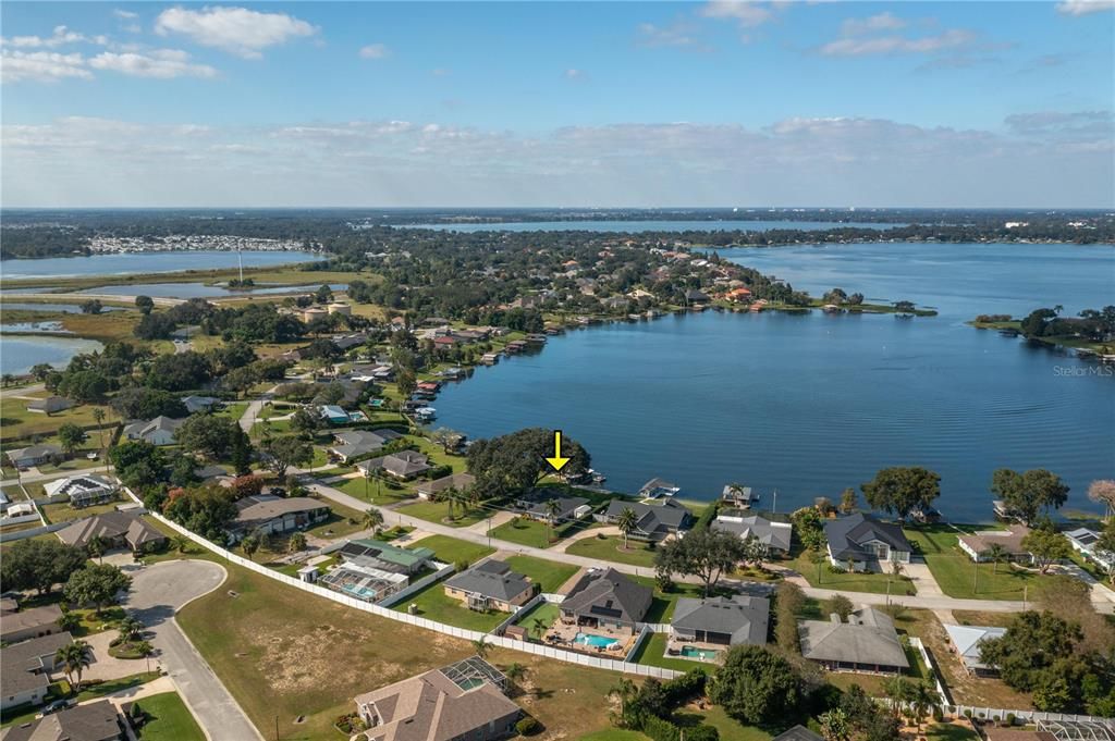 На продажу: $699,900 (3 спален, 2 ванн, 2002 Квадратных фут)