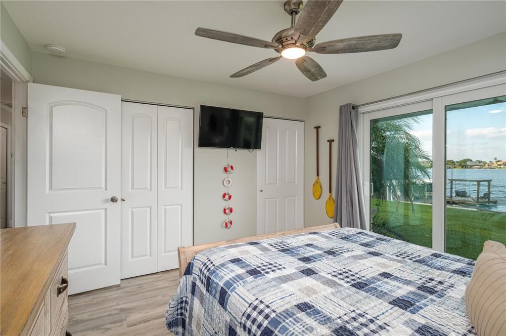 На продажу: $699,900 (3 спален, 2 ванн, 2002 Квадратных фут)