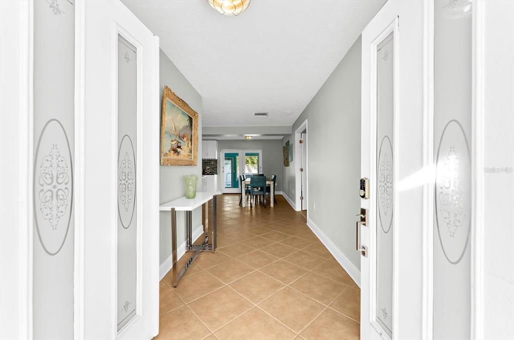 待售: $960,000 (3 贝兹, 2 浴室, 1955 平方英尺)