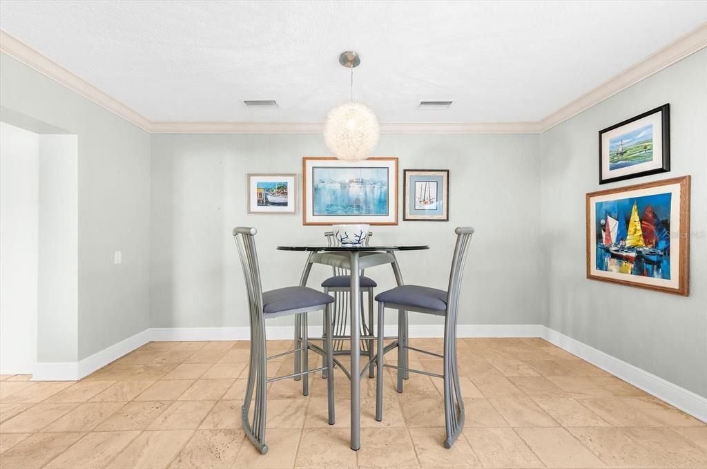 待售: $960,000 (3 贝兹, 2 浴室, 1955 平方英尺)