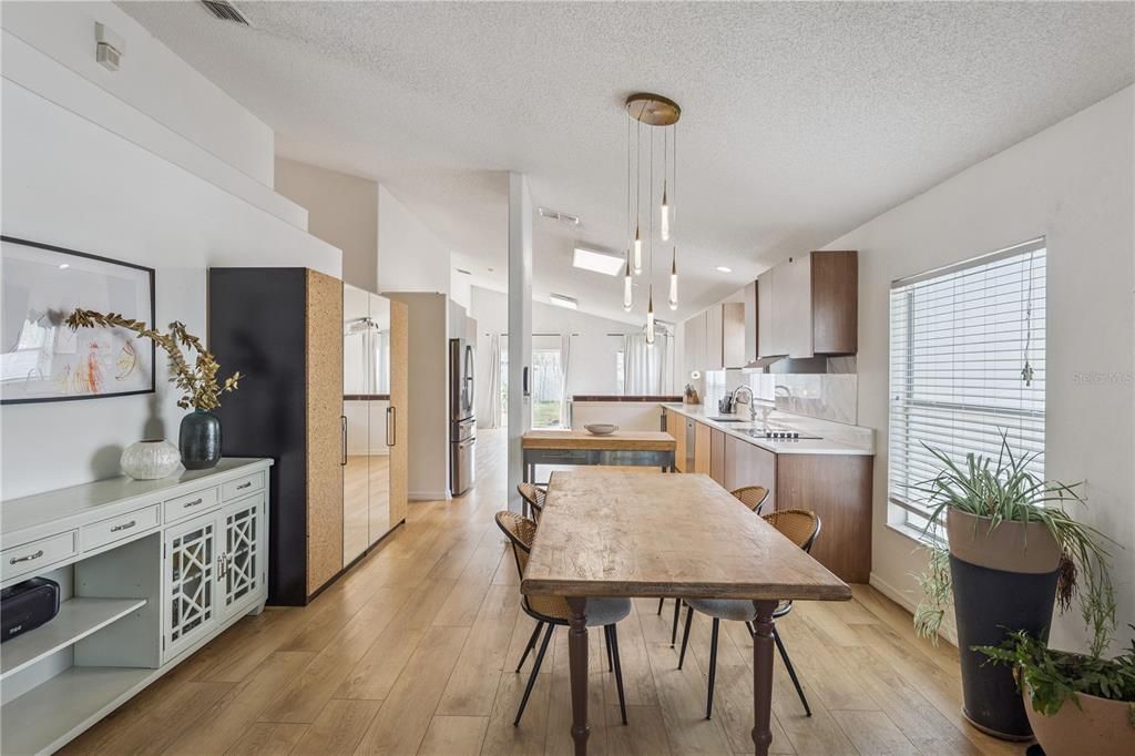 For Sale: $479,000 (4 beds, 2 baths, 1948 Square Feet)