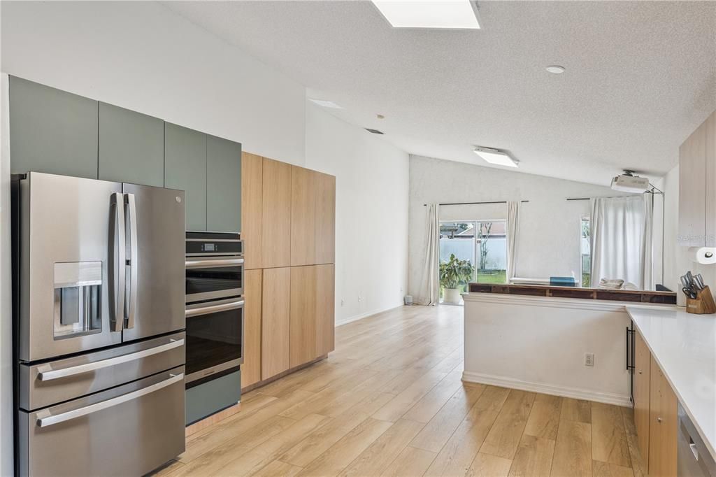 For Sale: $479,000 (4 beds, 2 baths, 1948 Square Feet)