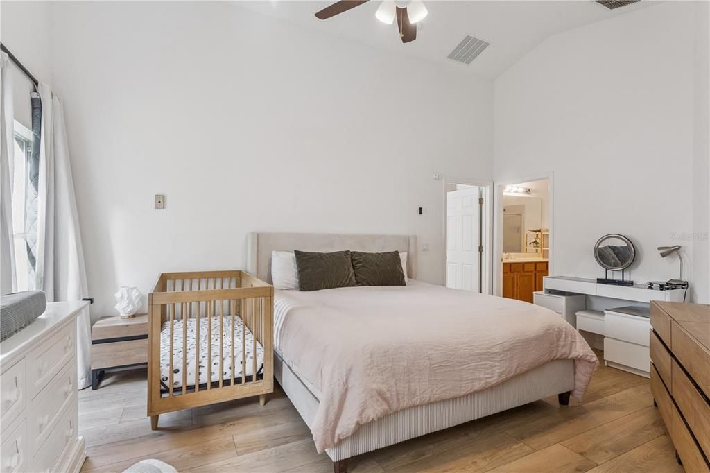 For Sale: $479,000 (4 beds, 2 baths, 1948 Square Feet)