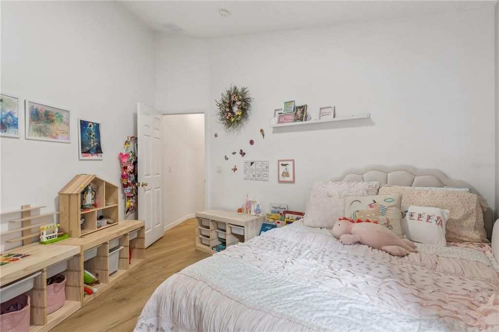 For Sale: $479,000 (4 beds, 2 baths, 1948 Square Feet)