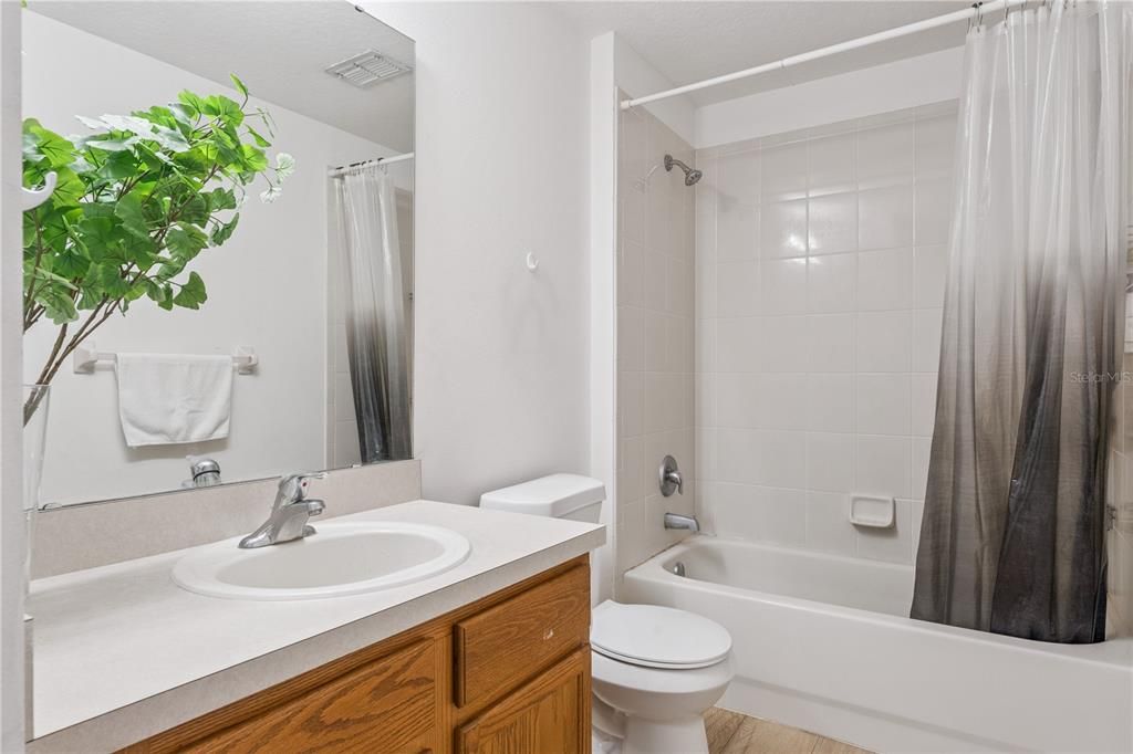 For Sale: $479,000 (4 beds, 2 baths, 1948 Square Feet)