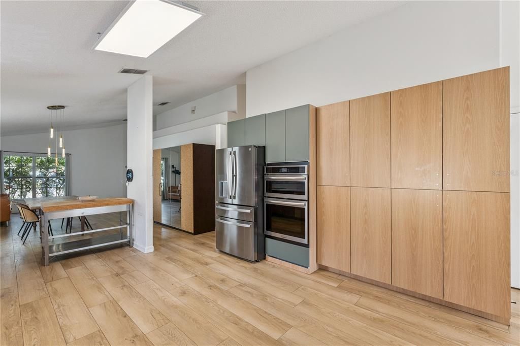 For Sale: $479,000 (4 beds, 2 baths, 1948 Square Feet)