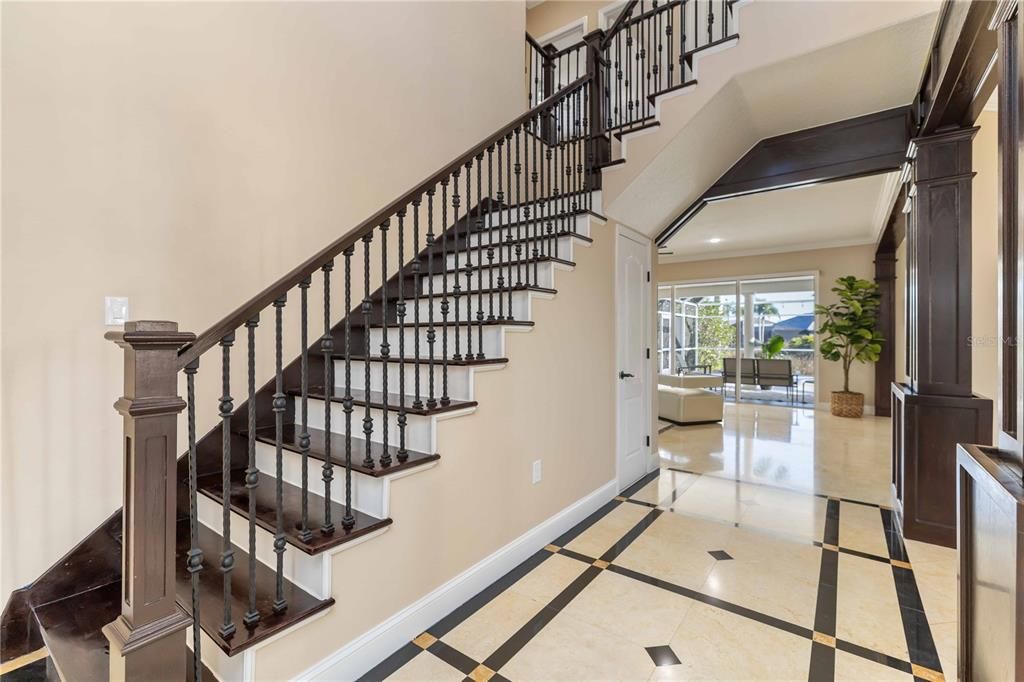 En Venta: $899,900 (6 camas, 4 baños, 3982 Pies cuadrados)