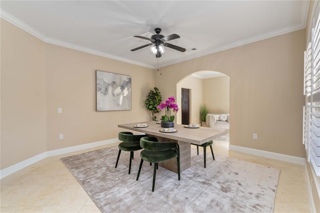 En Venta: $899,900 (6 camas, 4 baños, 3982 Pies cuadrados)