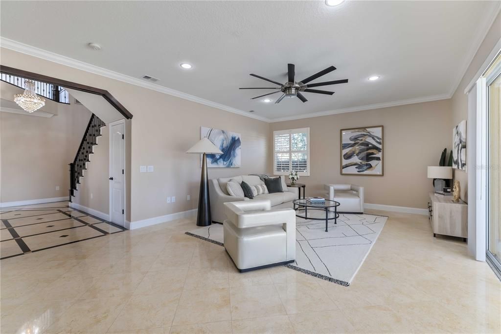 En Venta: $899,900 (6 camas, 4 baños, 3982 Pies cuadrados)