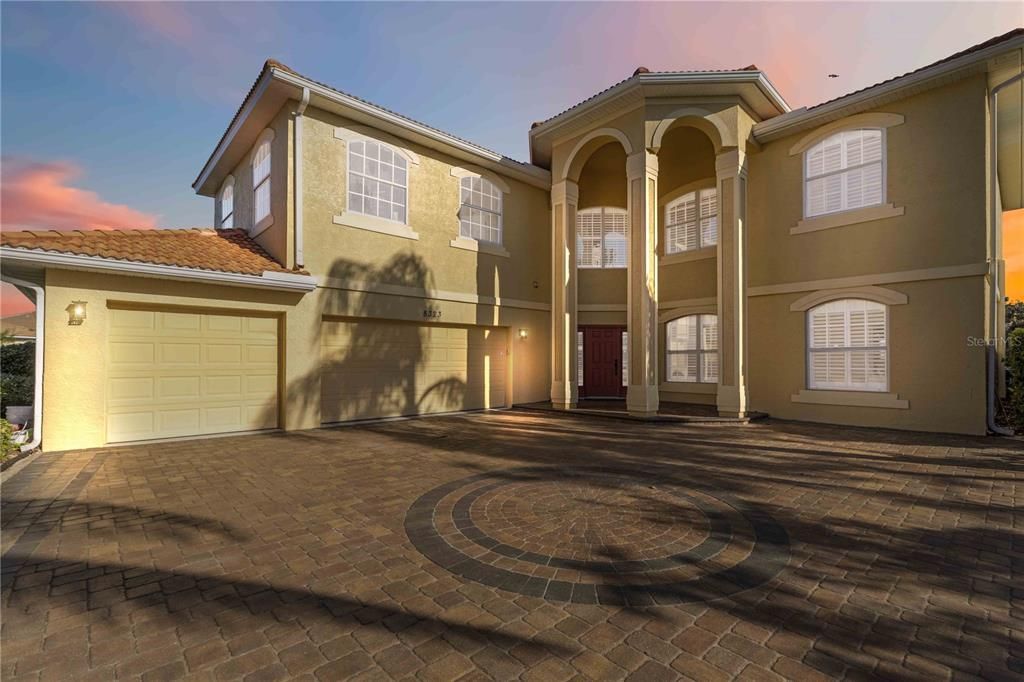 En Venta: $899,900 (6 camas, 4 baños, 3982 Pies cuadrados)