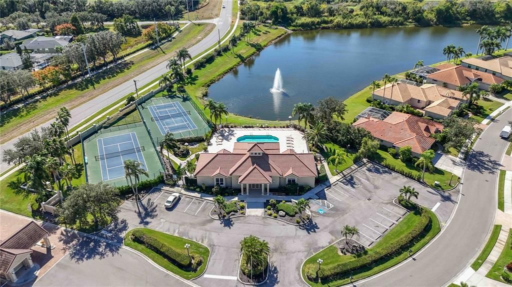 En Venta: $899,900 (6 camas, 4 baños, 3982 Pies cuadrados)