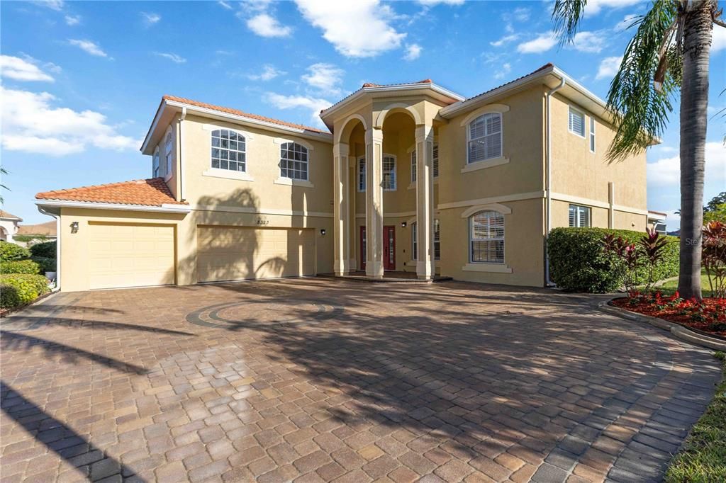 En Venta: $899,900 (6 camas, 4 baños, 3982 Pies cuadrados)