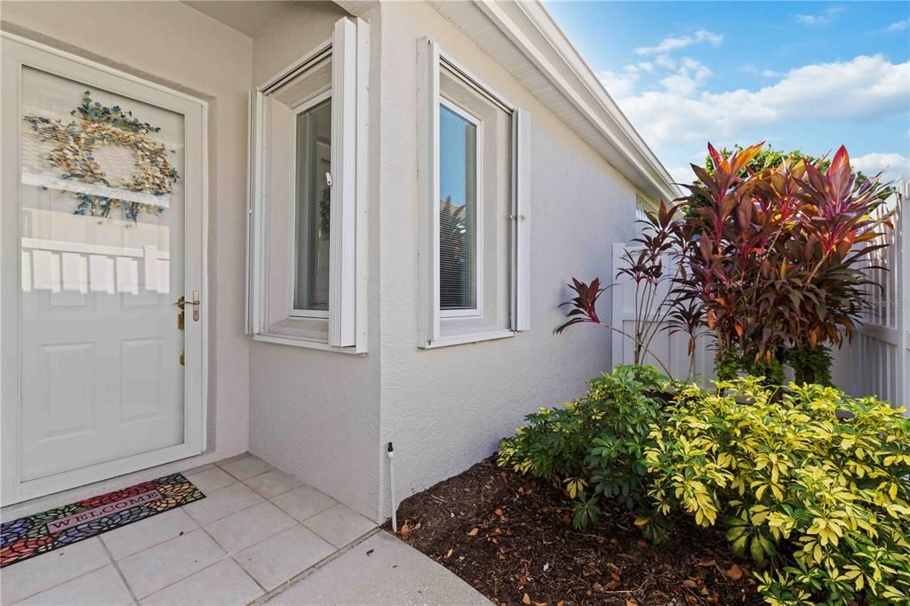 For Sale: $479,000 (2 beds, 2 baths, 1837 Square Feet)