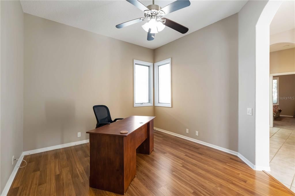 For Sale: $479,000 (2 beds, 2 baths, 1837 Square Feet)