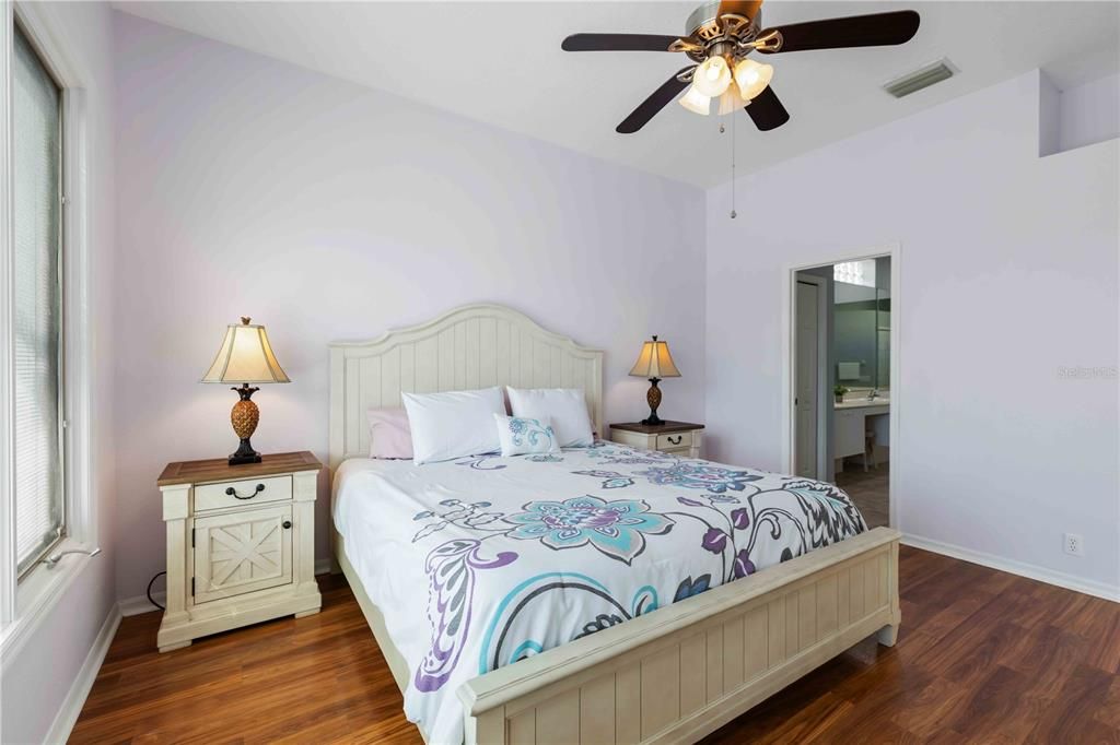 For Sale: $479,000 (2 beds, 2 baths, 1837 Square Feet)