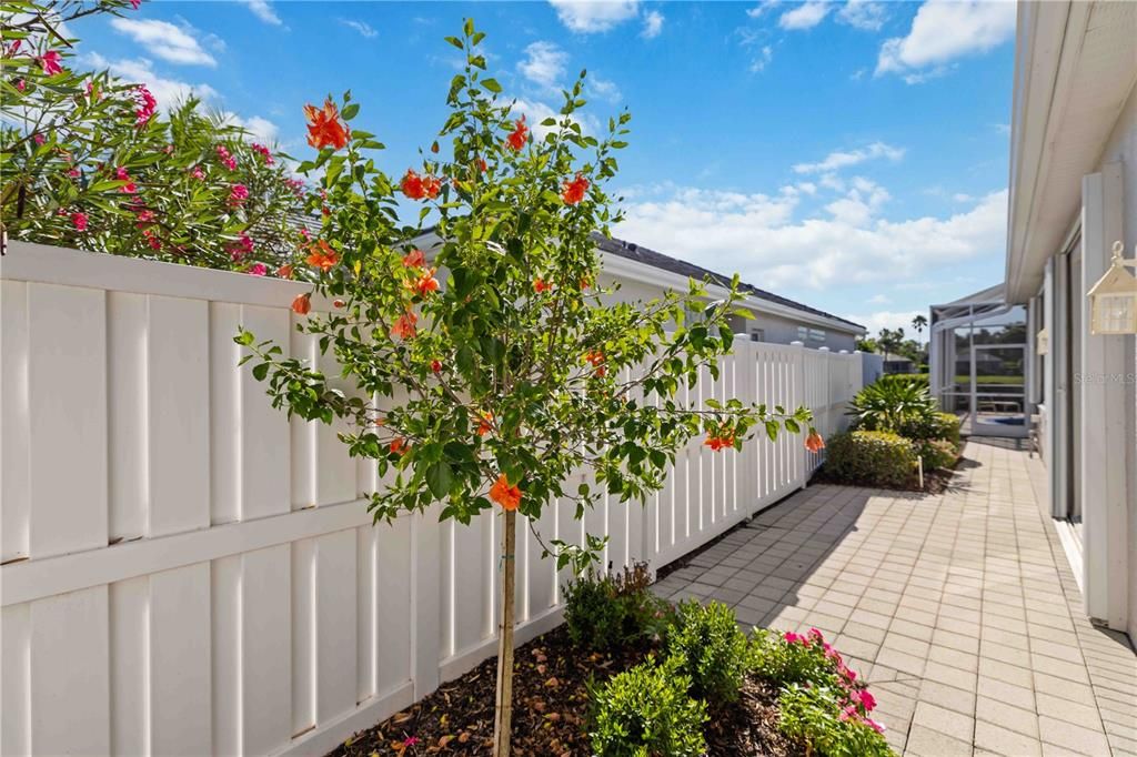 For Sale: $479,000 (2 beds, 2 baths, 1837 Square Feet)