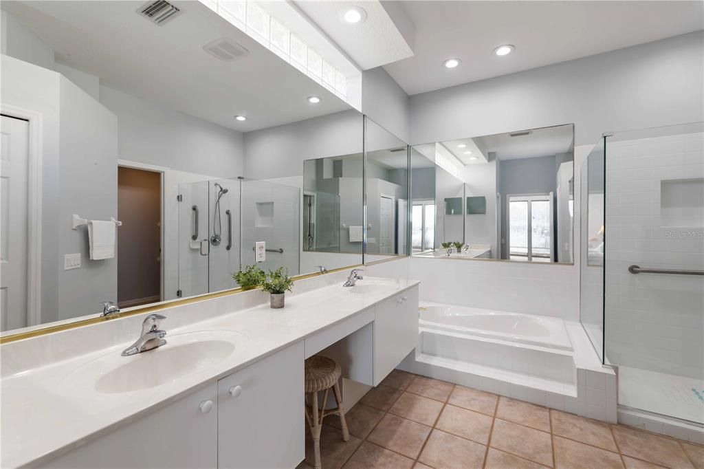 For Sale: $479,000 (2 beds, 2 baths, 1837 Square Feet)