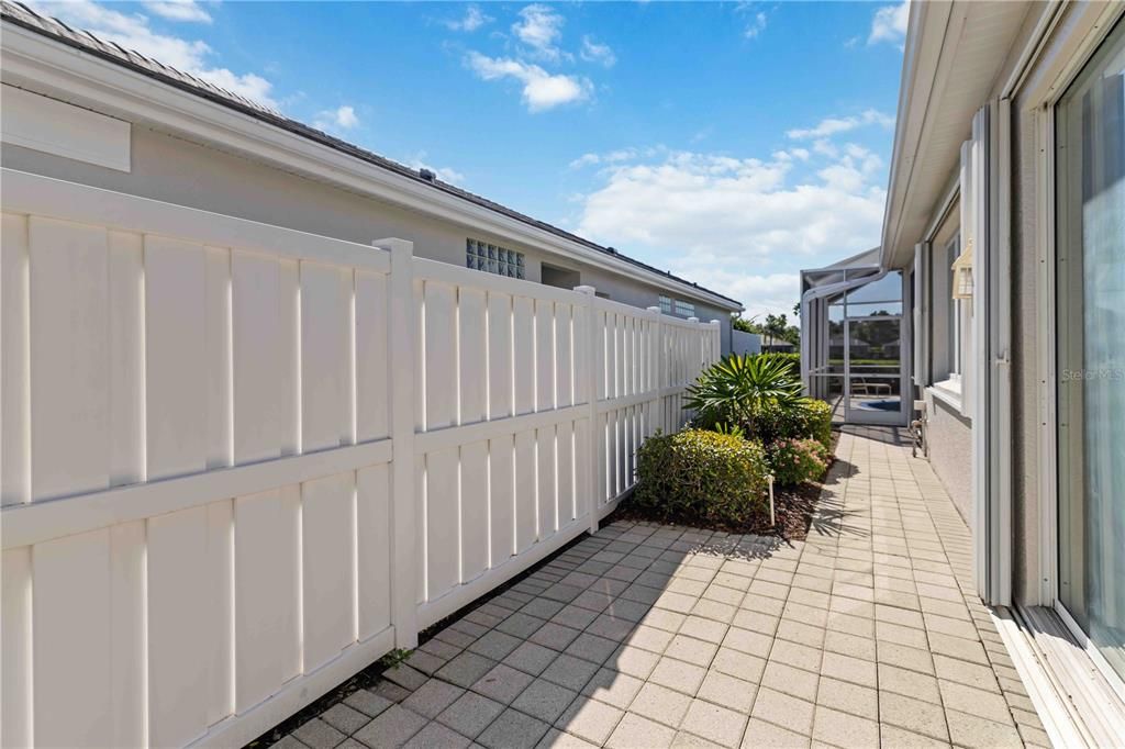 For Sale: $479,000 (2 beds, 2 baths, 1837 Square Feet)