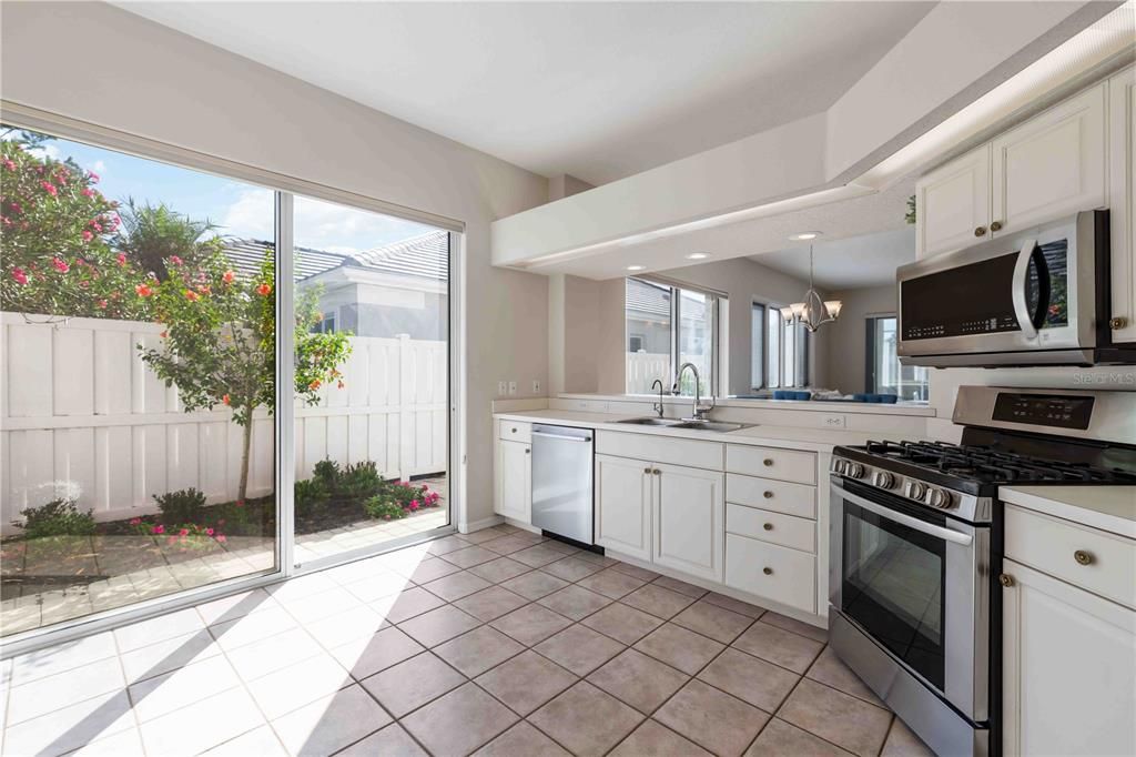 For Sale: $479,000 (2 beds, 2 baths, 1837 Square Feet)