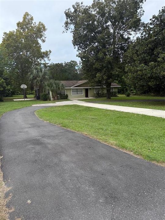 出租: $2,200 (4 贝兹, 2 浴室, 1972 平方英尺)