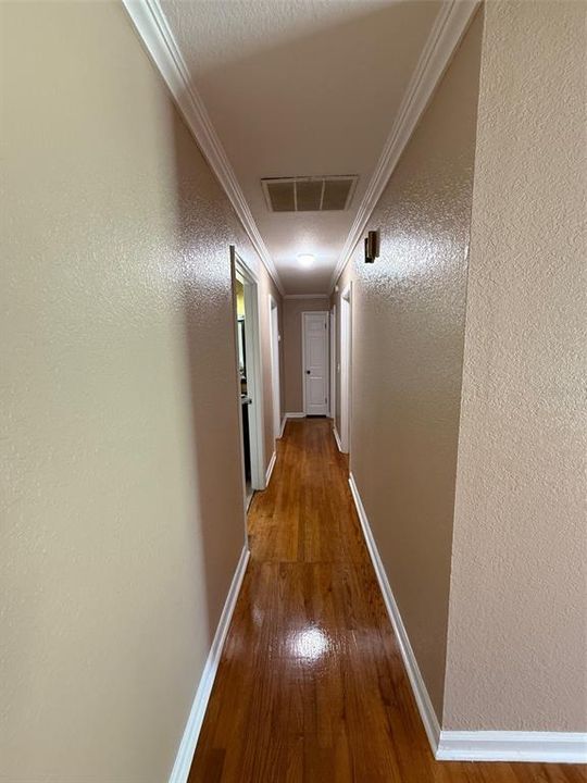 出租: $2,200 (4 贝兹, 2 浴室, 1972 平方英尺)