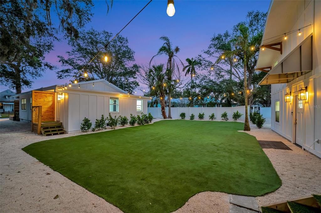 For Sale: $1,099,000 (6 beds, 4 baths, 2710 Square Feet)