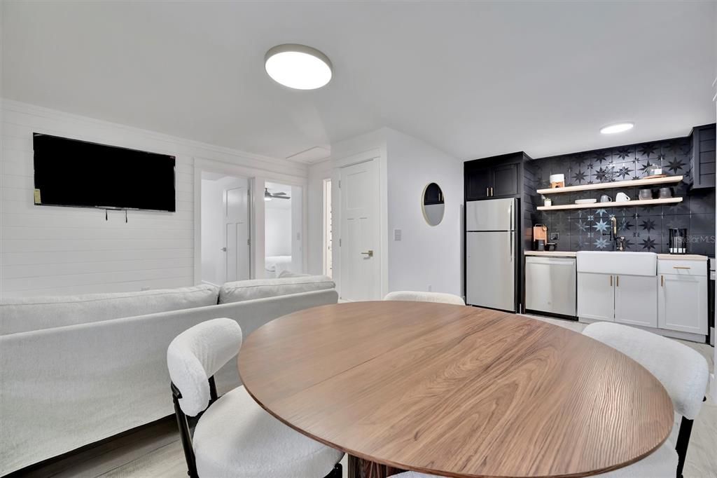 For Sale: $1,099,000 (6 beds, 4 baths, 2710 Square Feet)