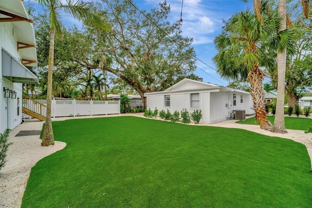 For Sale: $1,099,000 (6 beds, 4 baths, 2710 Square Feet)