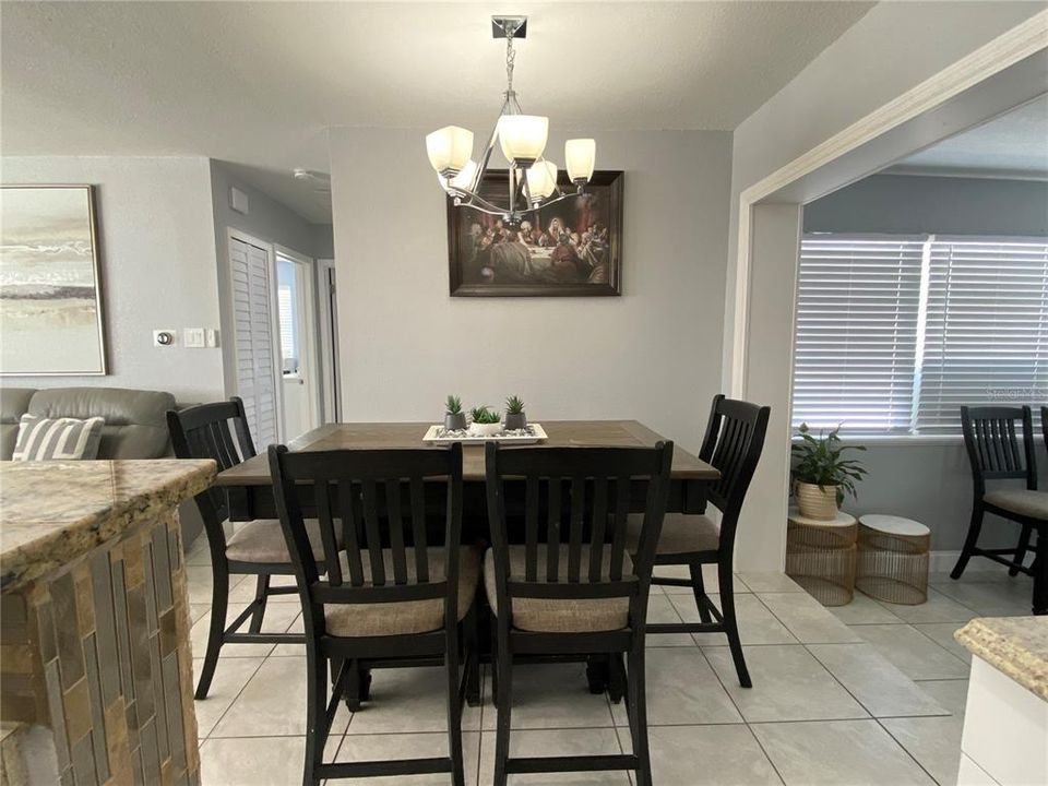 For Sale: $234,000 (3 beds, 1 baths, 1424 Square Feet)