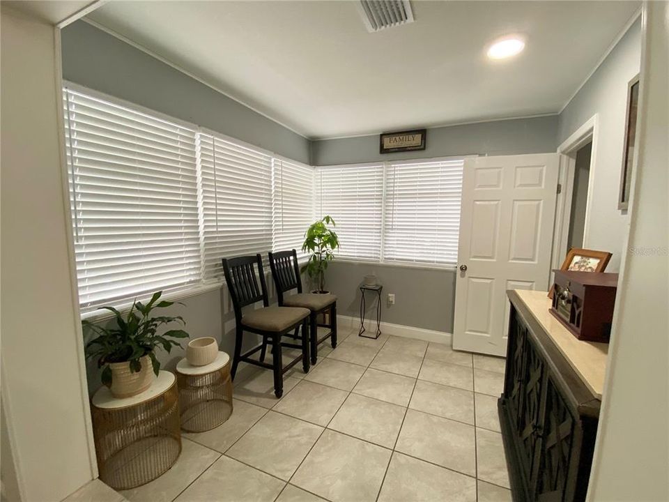 For Sale: $234,000 (3 beds, 1 baths, 1424 Square Feet)