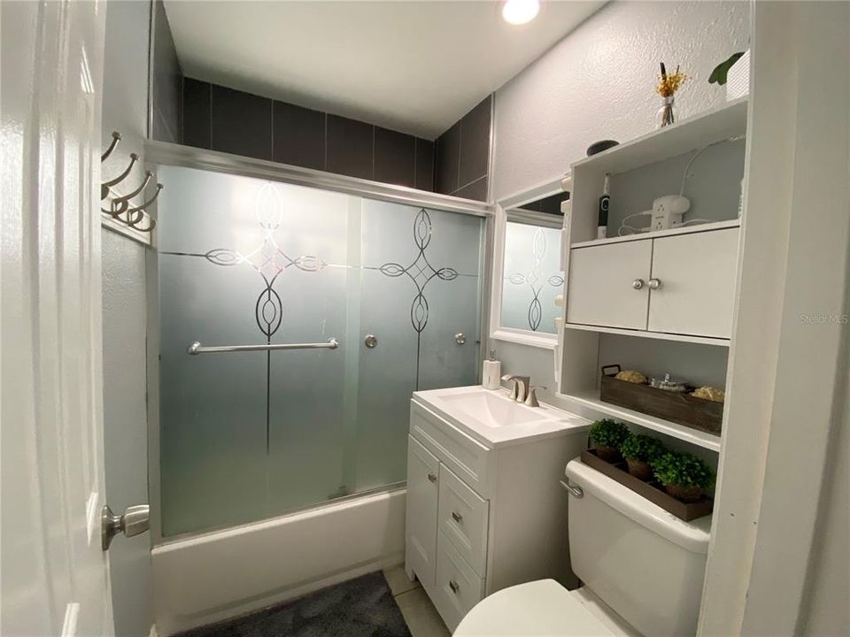 For Sale: $234,000 (3 beds, 1 baths, 1424 Square Feet)