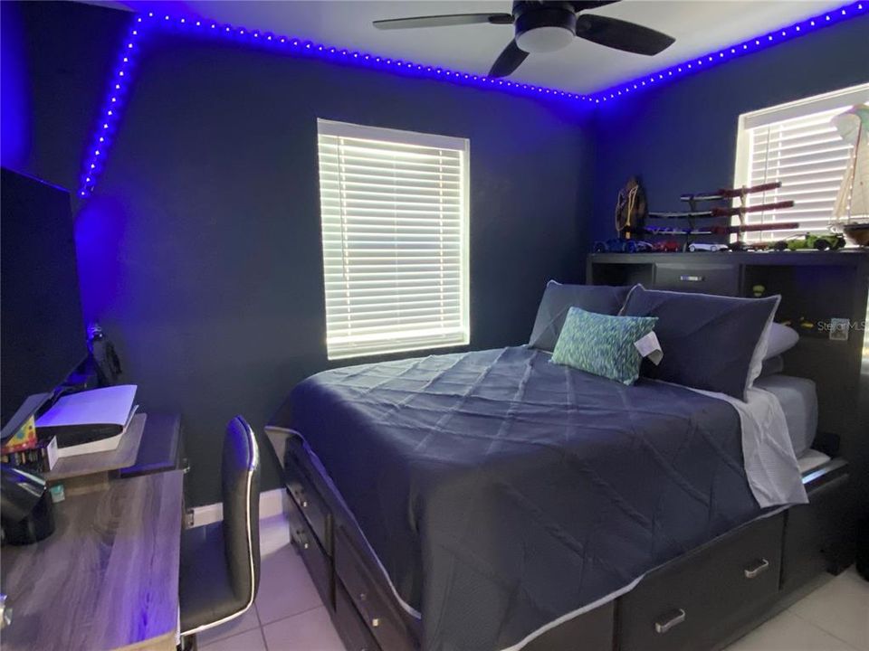 For Sale: $234,000 (3 beds, 1 baths, 1424 Square Feet)