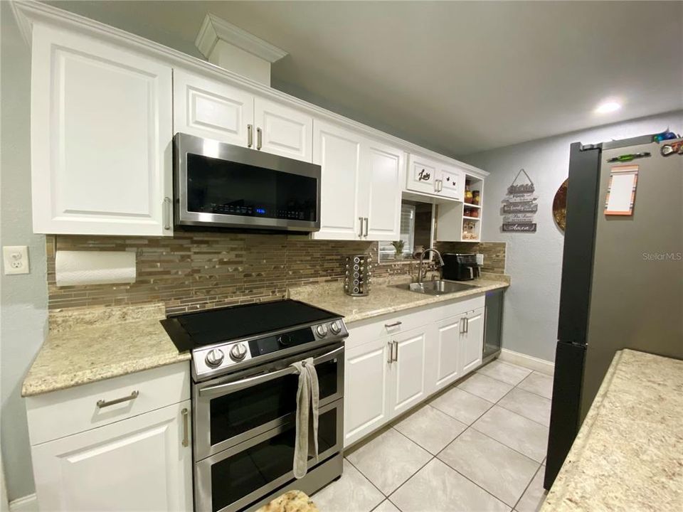 For Sale: $234,000 (3 beds, 1 baths, 1424 Square Feet)
