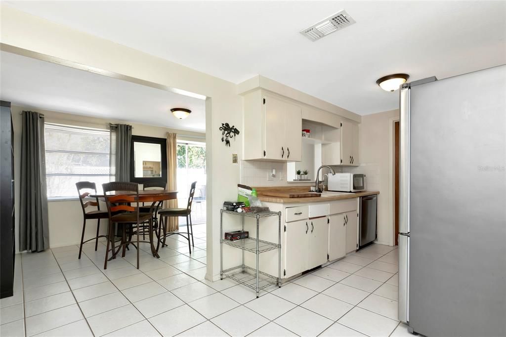 合同活跃: $339,999 (3 贝兹, 2 浴室, 1234 平方英尺)