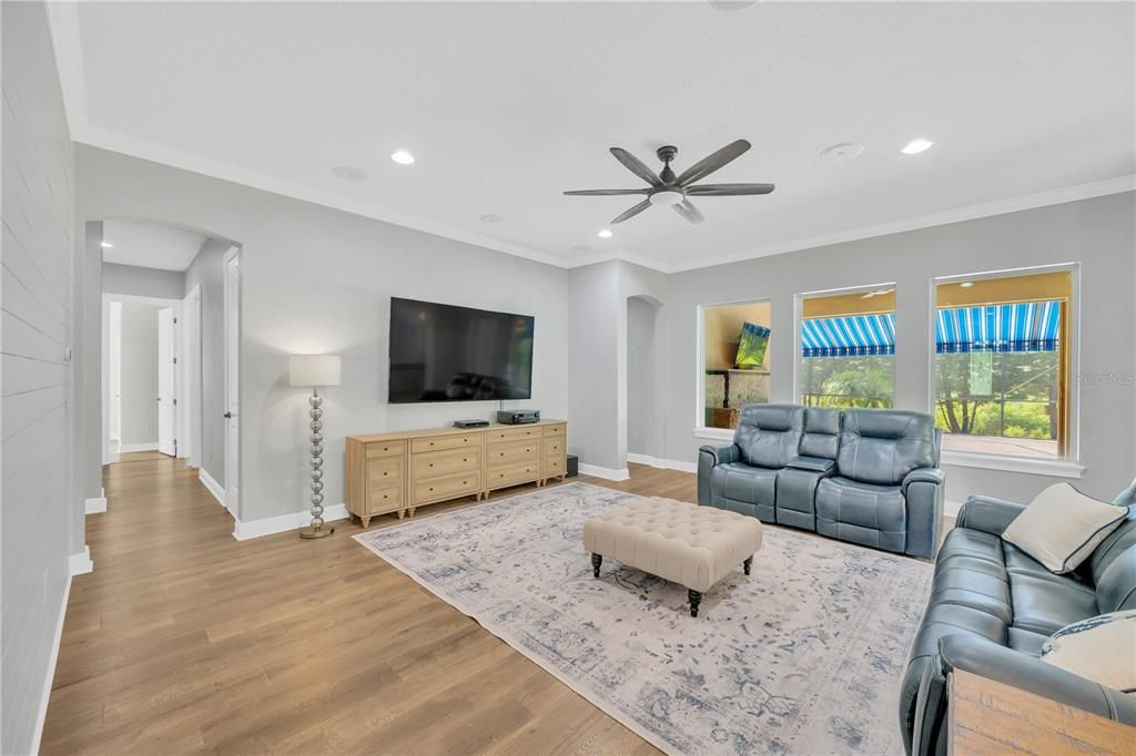 На продажу: $759,000 (5 спален, 3 ванн, 2907 Квадратных фут)