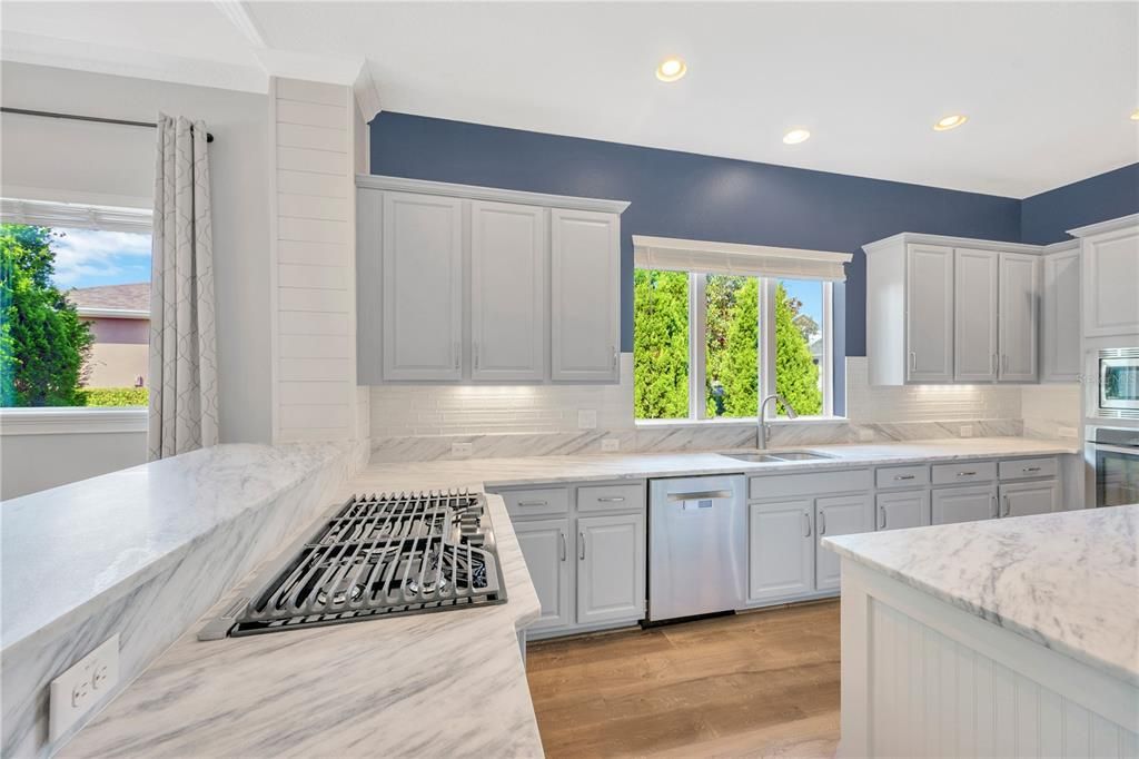 На продажу: $759,000 (5 спален, 3 ванн, 2907 Квадратных фут)