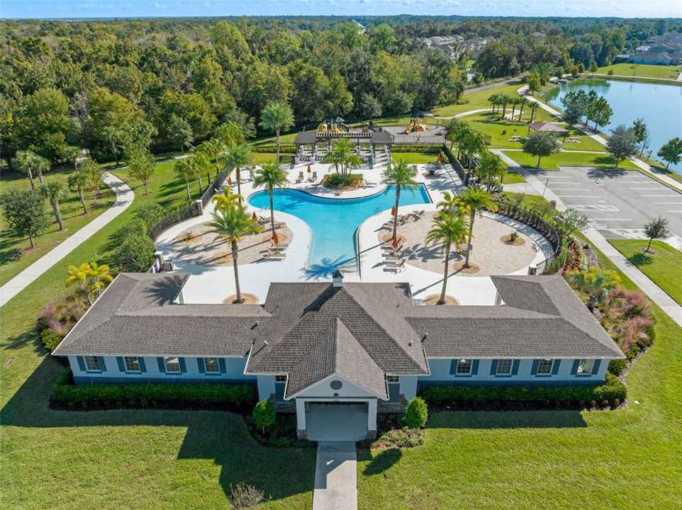 合同活跃: $735,000 (5 贝兹, 3 浴室, 3014 平方英尺)