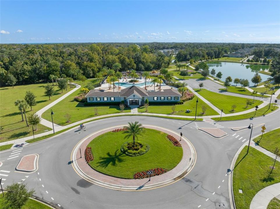 合同活跃: $735,000 (5 贝兹, 3 浴室, 3014 平方英尺)