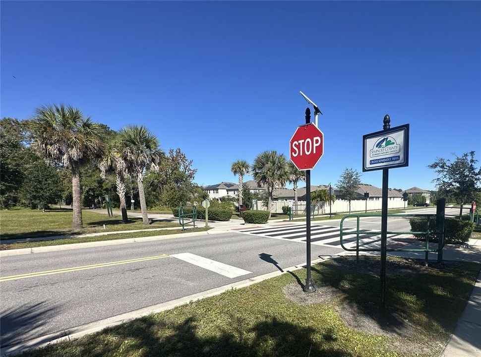 合同活跃: $735,000 (5 贝兹, 3 浴室, 3014 平方英尺)