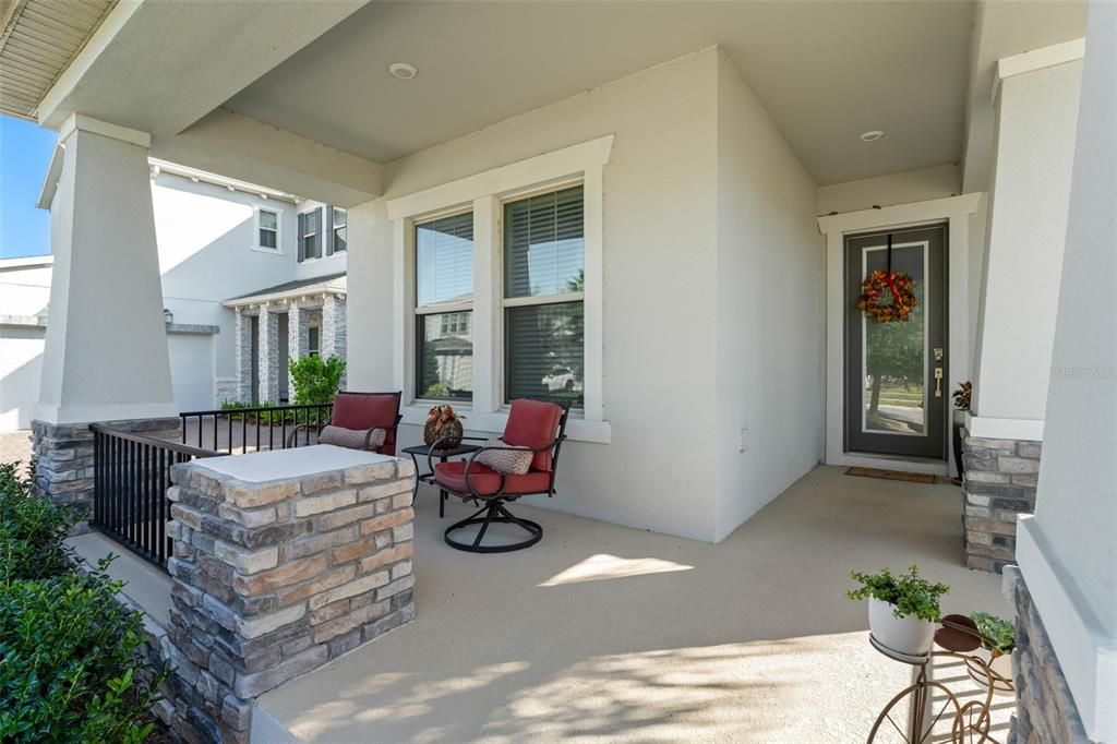 合同活跃: $735,000 (5 贝兹, 3 浴室, 3014 平方英尺)