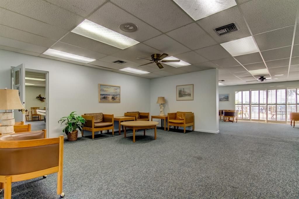 For Rent: $2,200 (2 beds, 2 baths, 1094 Square Feet)