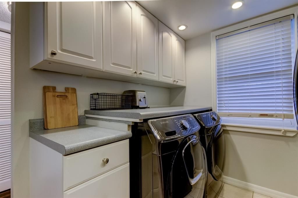 For Rent: $2,200 (2 beds, 2 baths, 1094 Square Feet)
