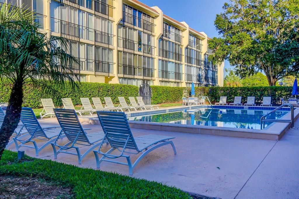 For Rent: $2,200 (2 beds, 2 baths, 1094 Square Feet)