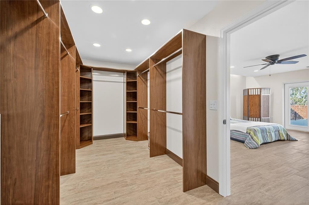 For Sale: $1,450,000 (4 beds, 3 baths, 3986 Square Feet)