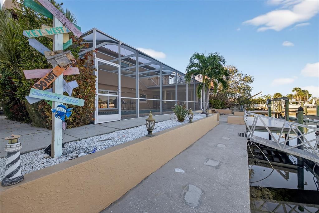 For Sale: $1,450,000 (4 beds, 3 baths, 3986 Square Feet)